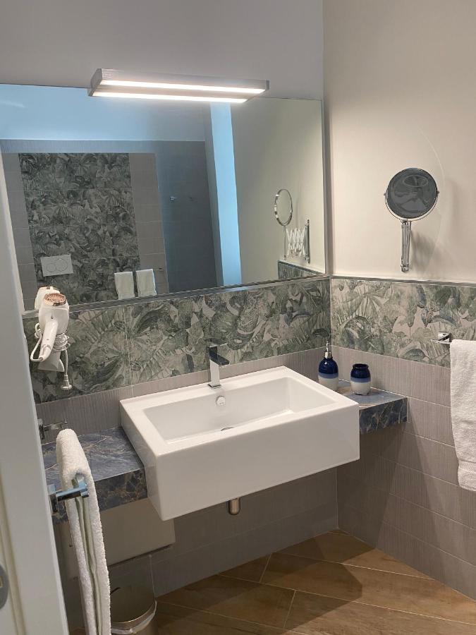 Affittacamere Porto Di Mare 2*
